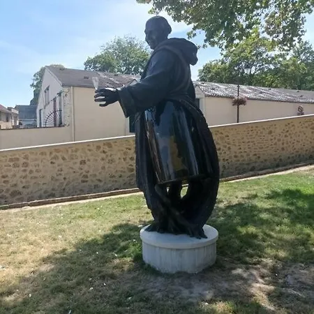 Les Galipes شقة *